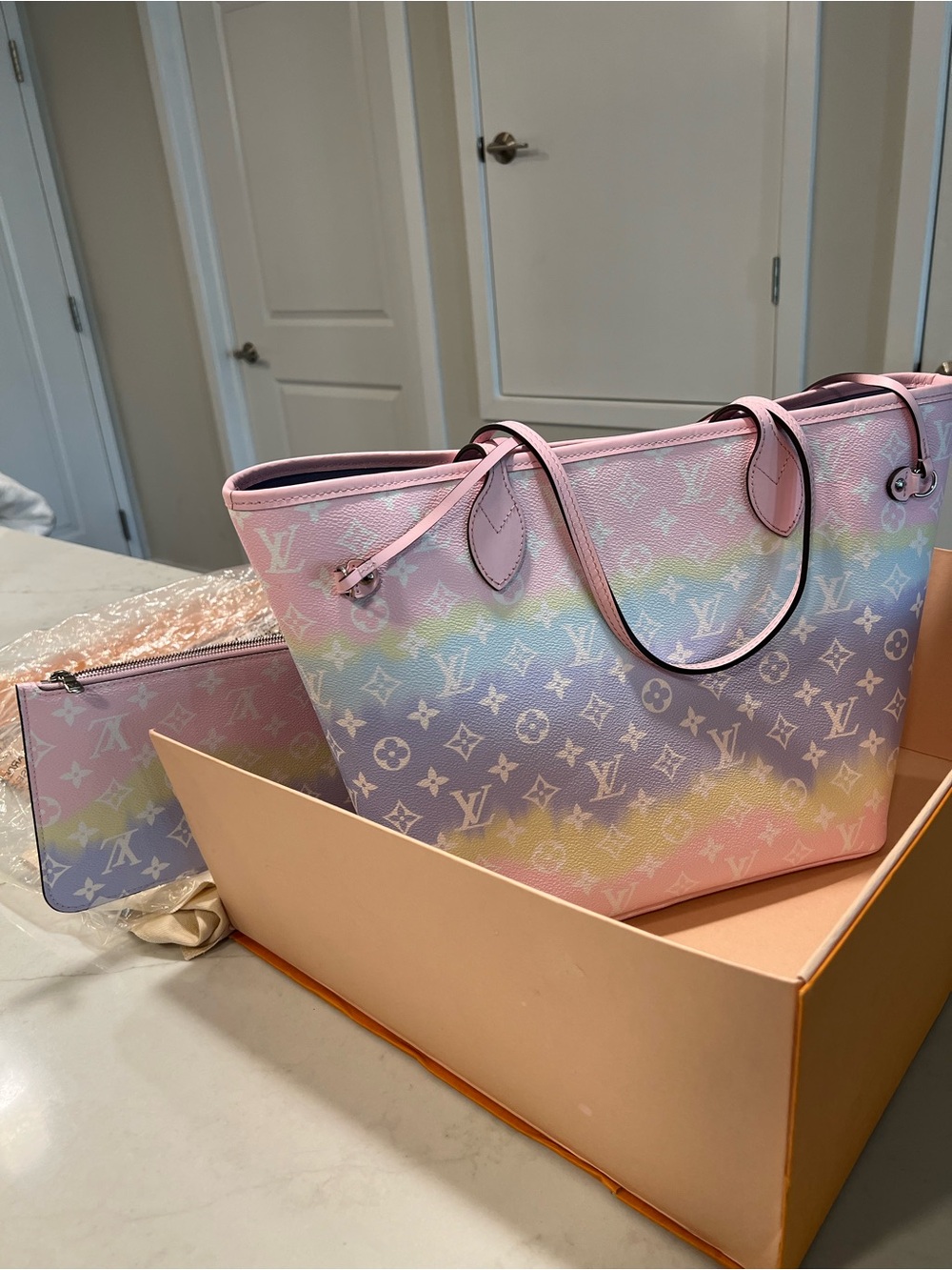 Authentic Louis Vuitton Pastel Gradient Monogram Neverful MM Tote Iconic - Picture 16 of 16